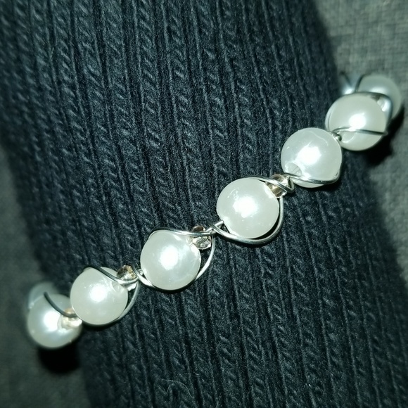 Pearl Wire Bangle Bracelet With Gold Bead Accents - Picture 5 of 10